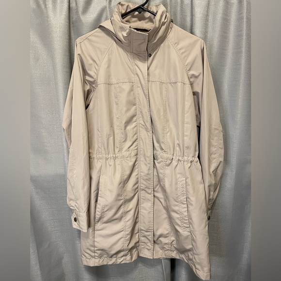 Orvis Jackets & Coats Orvis Womens Raincoat Size M In Euc Poshmark
